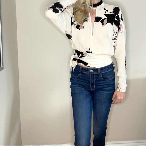 Free People floral blouse size xs- fits like s/m - Picture 5 of 8